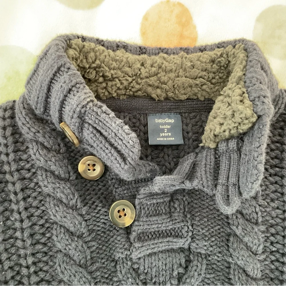 Toddler Boy Button Down Shirts and Sweater Bundle - Size 2T